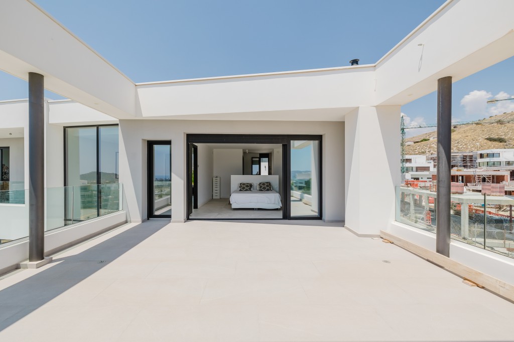 xlarge_CBNAAP1040_41042_V0_2108