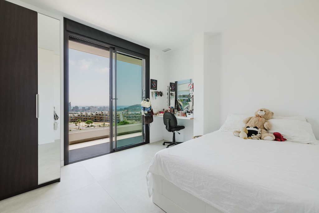 xlarge_CBNAAP1040_41044_V0_D98D