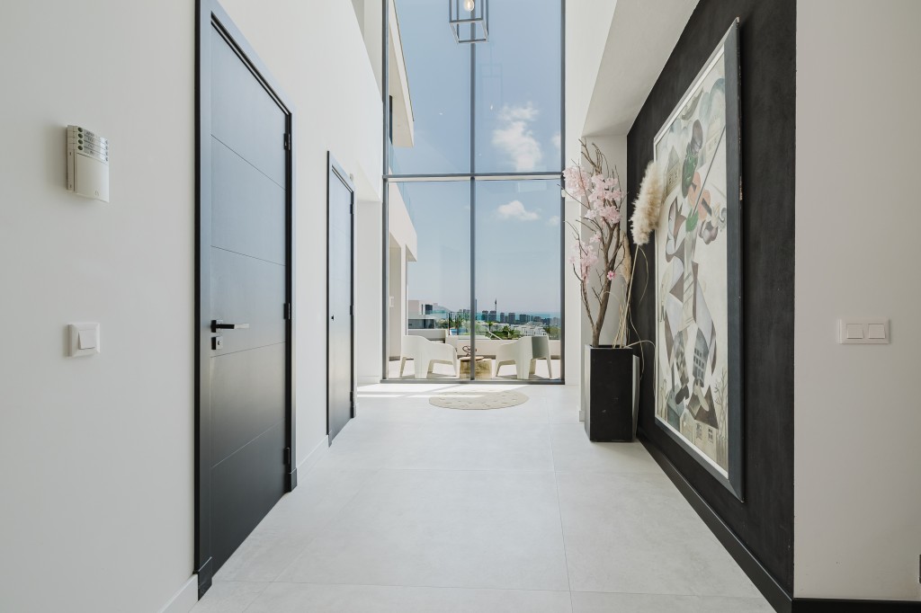 xlarge_CBNAAP1040_41048_V0_1836