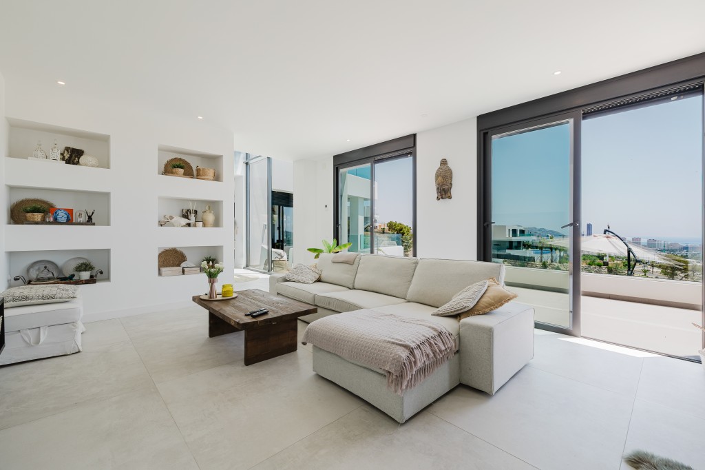 xlarge_CBNAAP1040_41051_V0_45E6