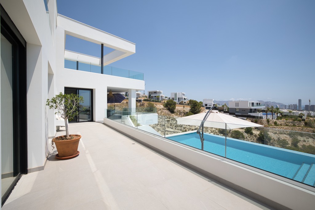 xlarge_CBNAAP1040_41056_V0_17E5