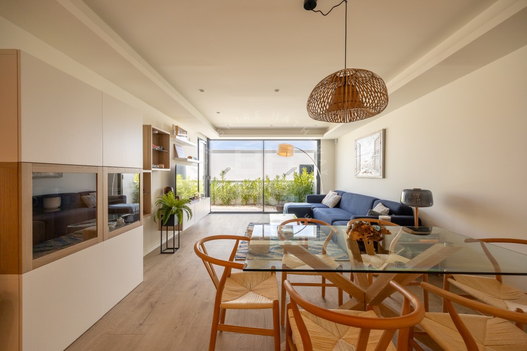 xlarge_CBNAAP1081_23818_V0_2AD9