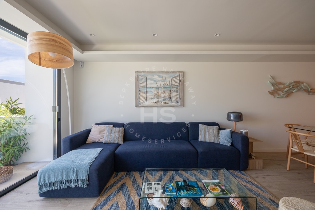 xlarge_CBNAAP1081_23822_V0_D413