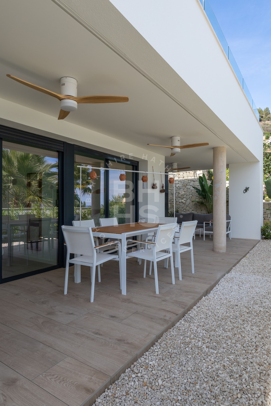 xlarge_CBNAAP1081_23826_V0_B2CB