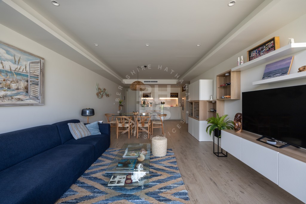 xlarge_CBNAAP1081_23829_V0_CB5B