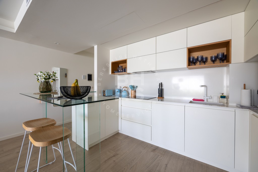 xlarge_CBNAAP1081_23832_V0_2738