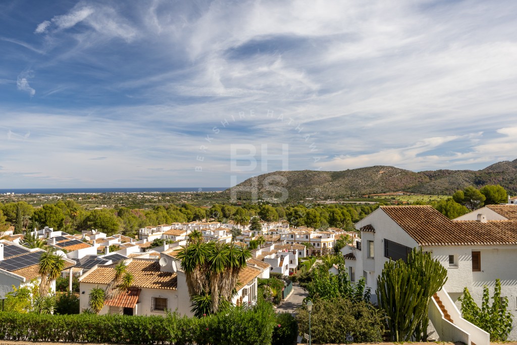 xlarge_CBNAAP1081_23842_V0_E297