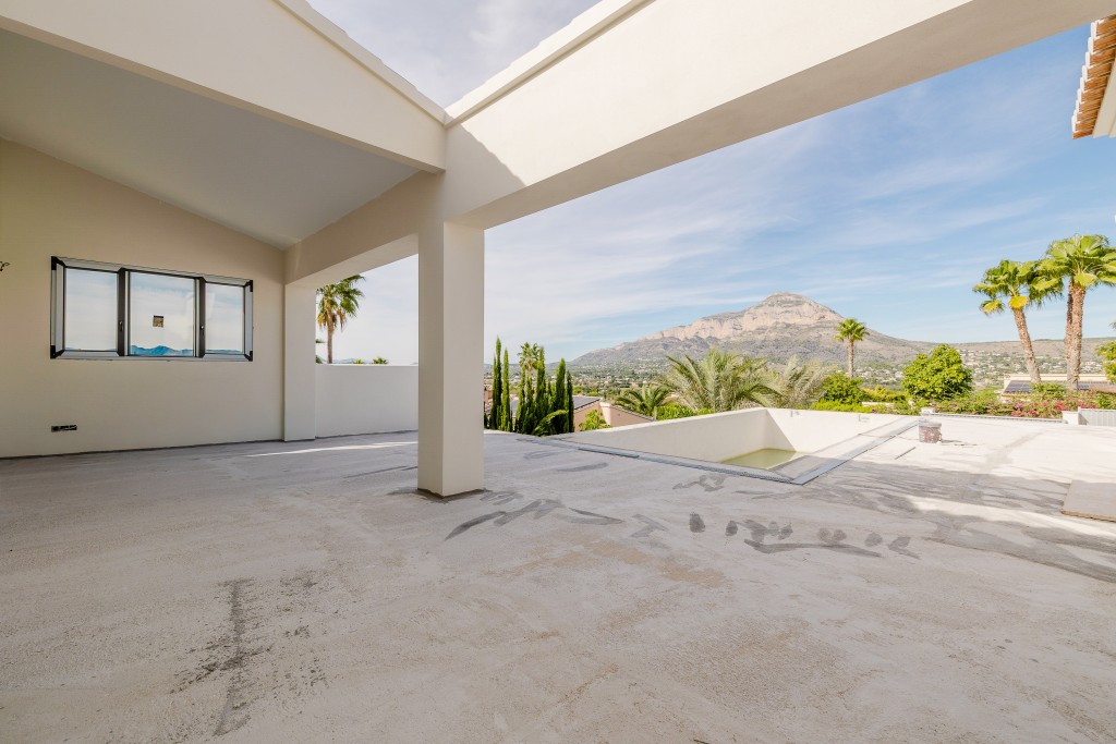 xlarge_CBNAAP1370_49944_V0_3A67