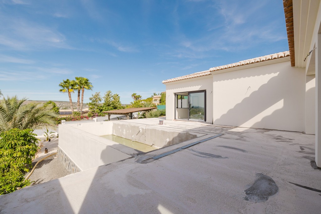 xlarge_CBNAAP1370_49945_V0_BF20