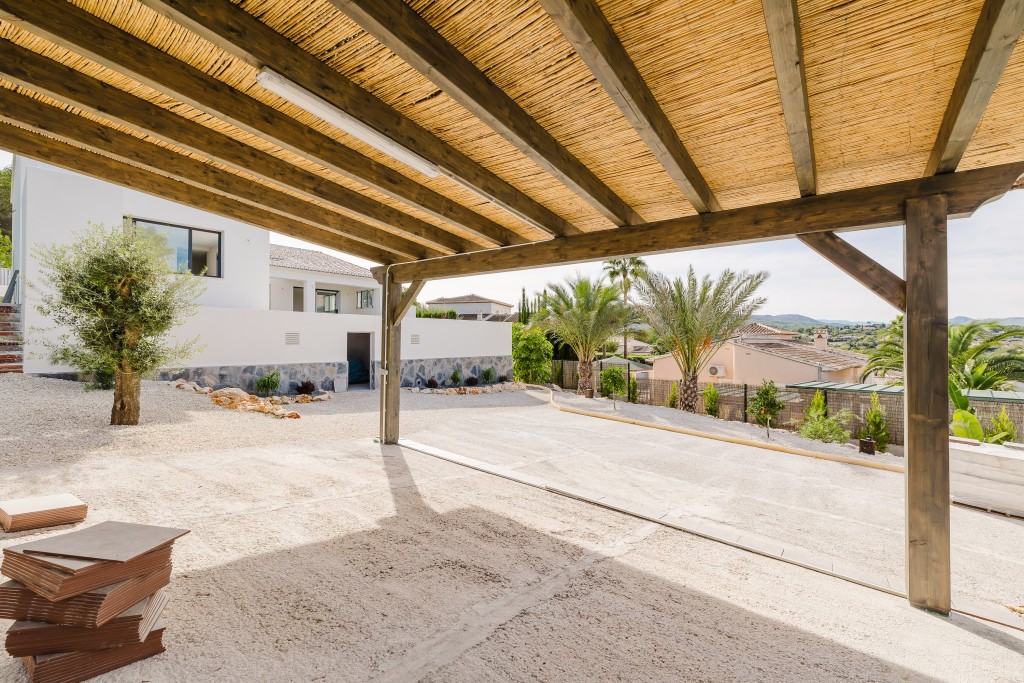 xlarge_CBNAAP1370_49950_V0_6CB2