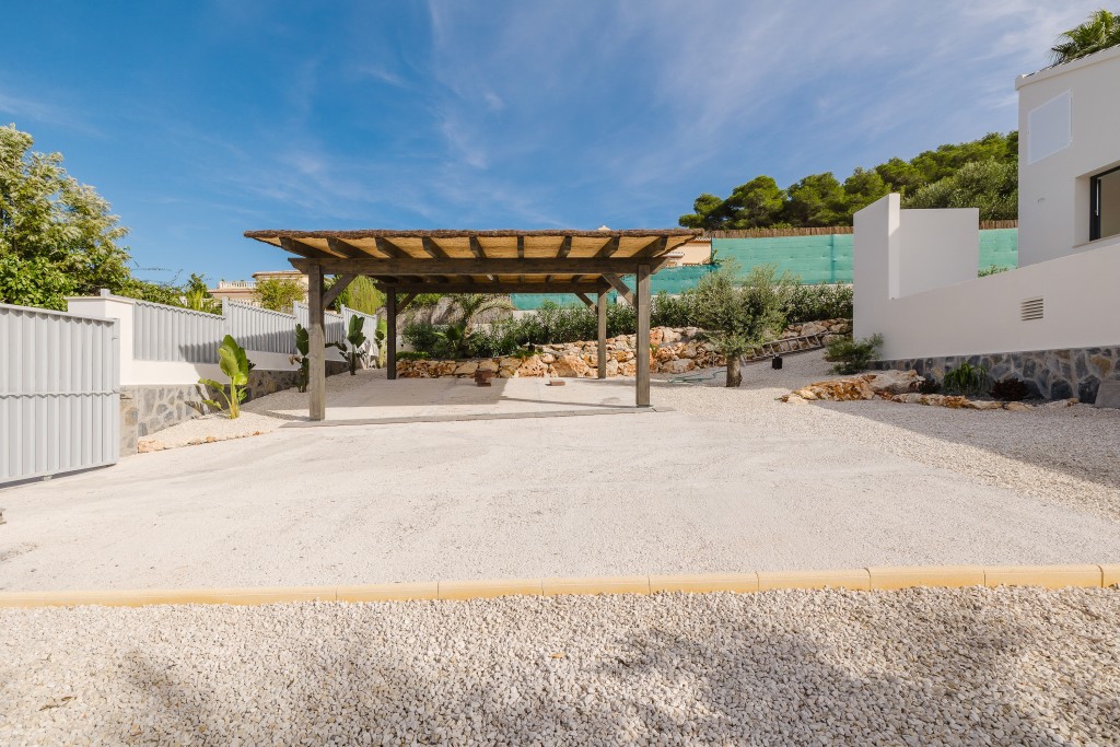 xlarge_CBNAAP1370_49951_V0_CDE5