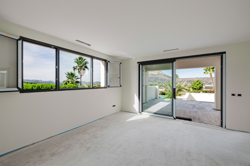 xlarge_CBNAAP1370_49952_V0_BDD4