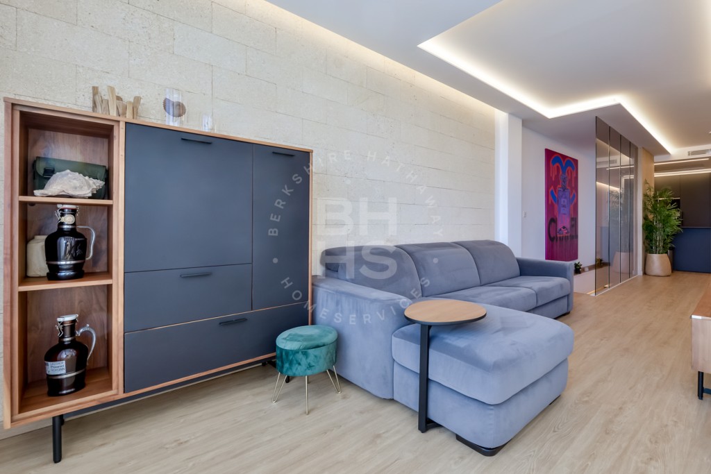 xlarge_CBNAAP1444_35381_V0_0735