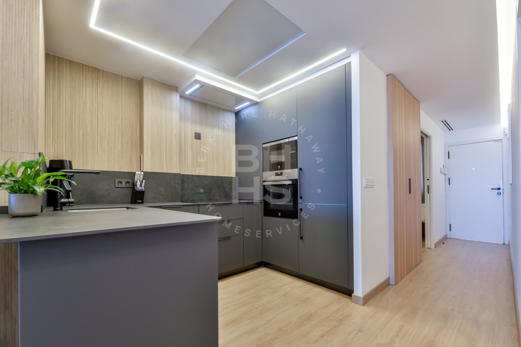 xlarge_CBNAAP1444_35399_V0_D591