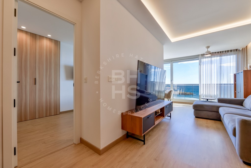 xlarge_CBNAAP1444_35403_V0_8828