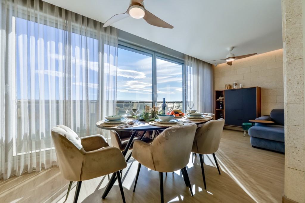 xlarge_CBNAAP1444_35413_V0_C3A4