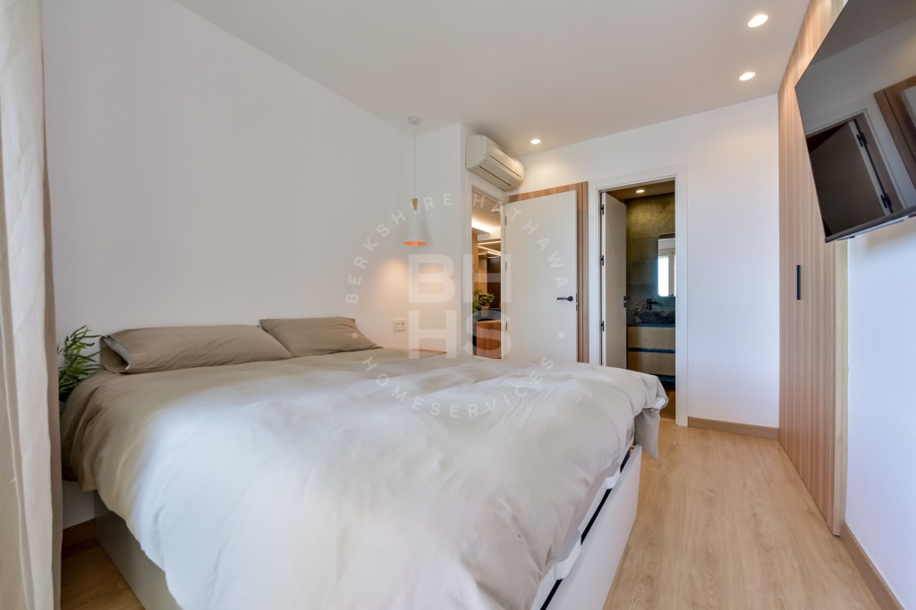 xlarge_CBNAAP1444_35422_V0_0663