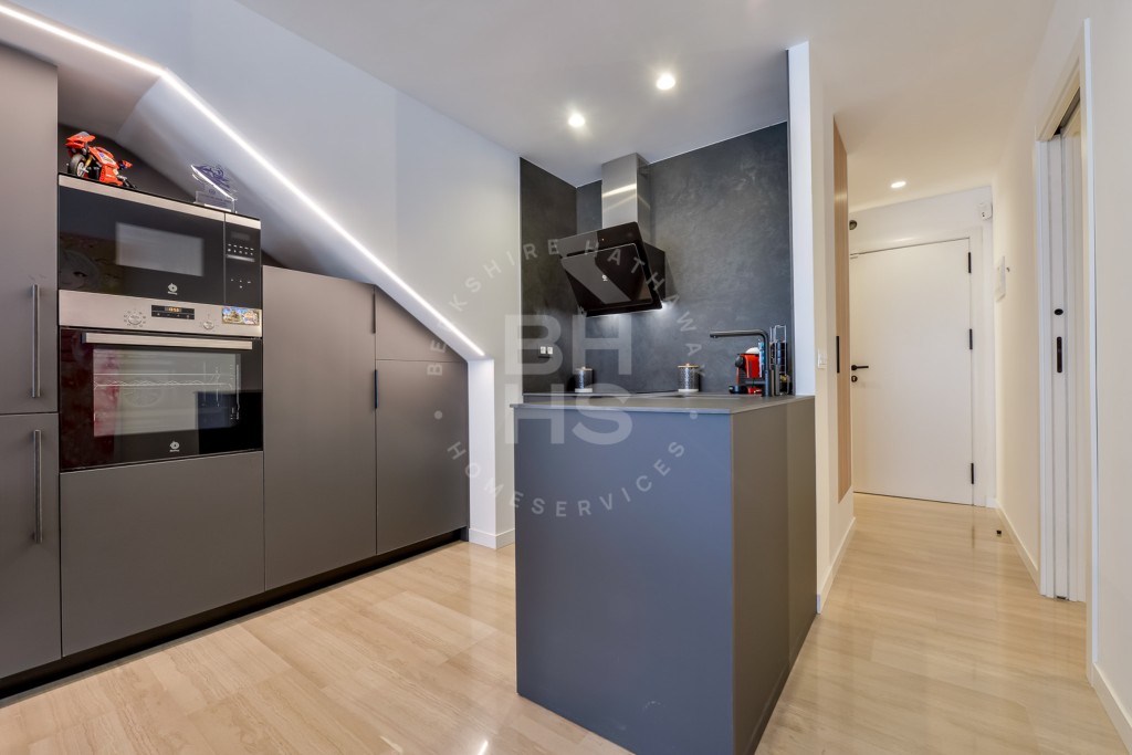 xlarge_CBNAAP1444_35432_V0_1996