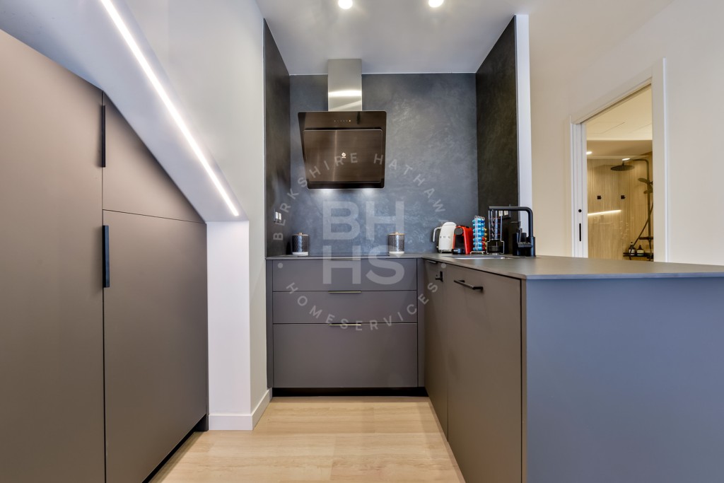 xlarge_CBNAAP1444_35433_V0_7A3D