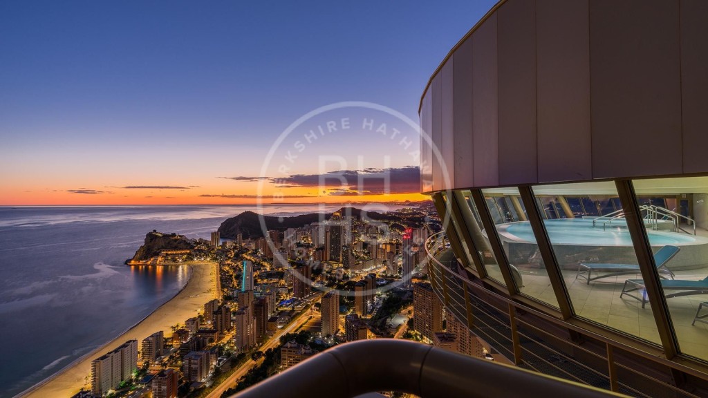 xlarge_CBNAAP1608_40681_V0_5107