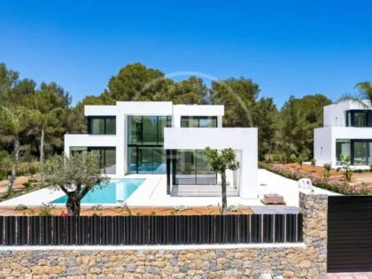 Villa Moderna en Venta en La Cala