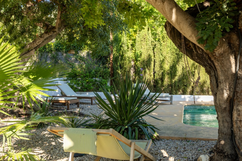 xlarge_CBNAAP1846_51345_V0_5C6D