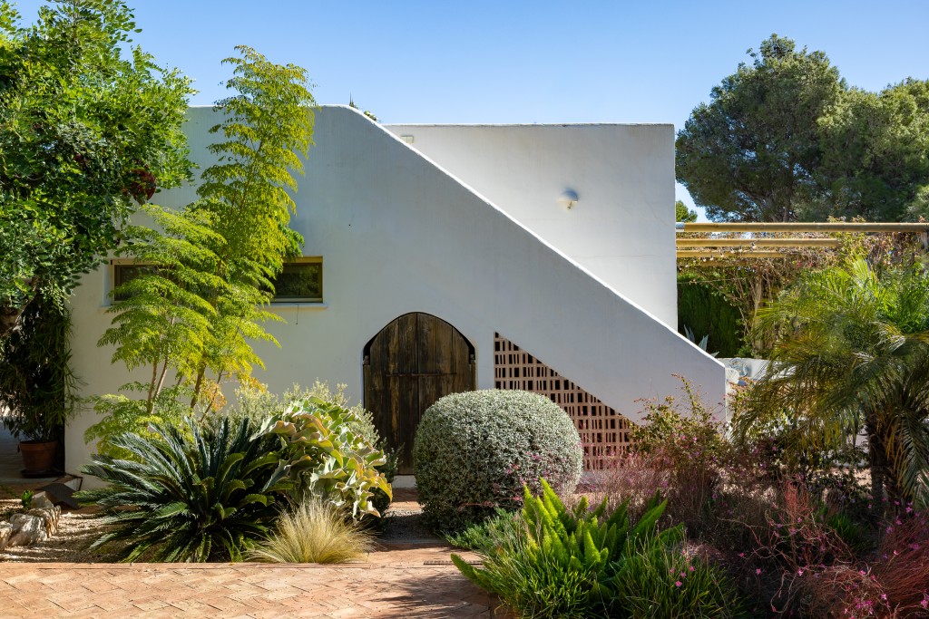 xlarge_CBNAAP1846_51350_V0_98C9