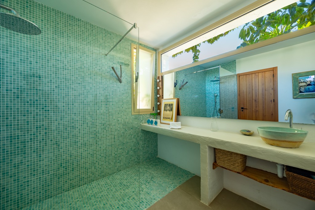 xlarge_CBNAAP1846_51355_V0_428F