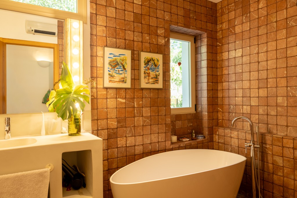 xlarge_CBNAAP1846_51373_V0_3319