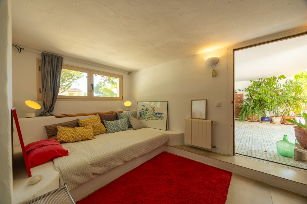 xlarge_CBNAAP1846_51385_V0_DB58