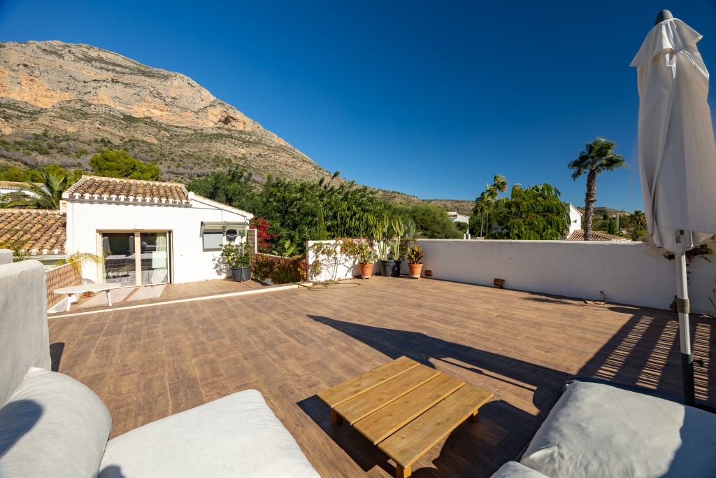 xlarge_CBNAAP1846_51389_V0_B591