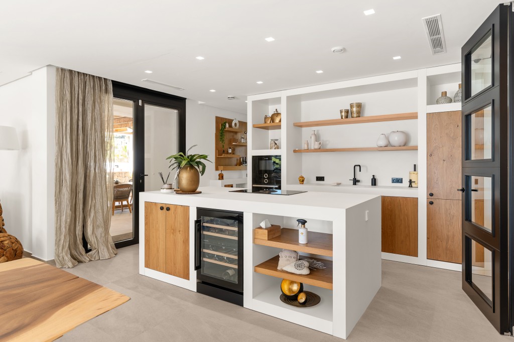 xlarge_CBNAAP1848_50026_V0_EF6A