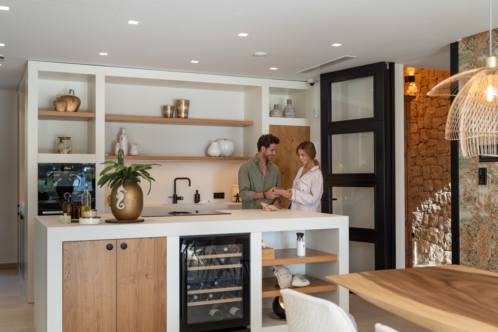 xlarge_CBNAAP1848_50027_V0_2646