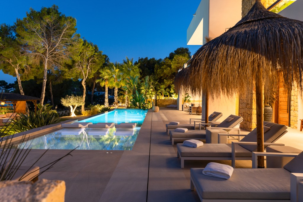 xlarge_CBNAAP1848_50035_V0_E738