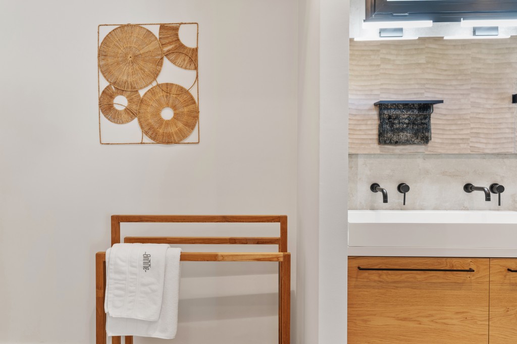 xlarge_CBNAAP1848_50046_V0_3C9F