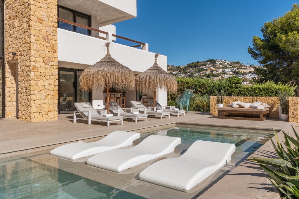 xlarge_CBNAAP1848_50060_V0_51D6