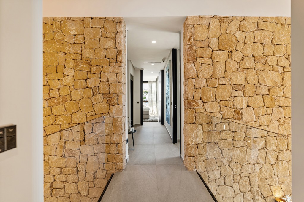 xlarge_CBNAAP1848_50062_V0_299E