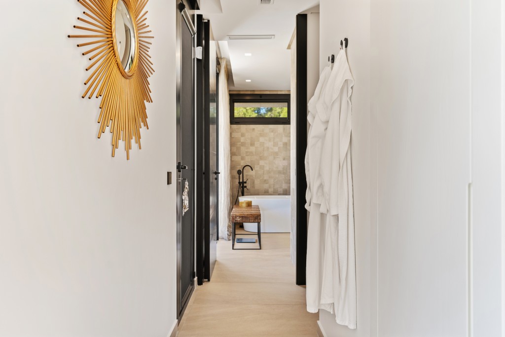 xlarge_CBNAAP1848_50064_V0_D917