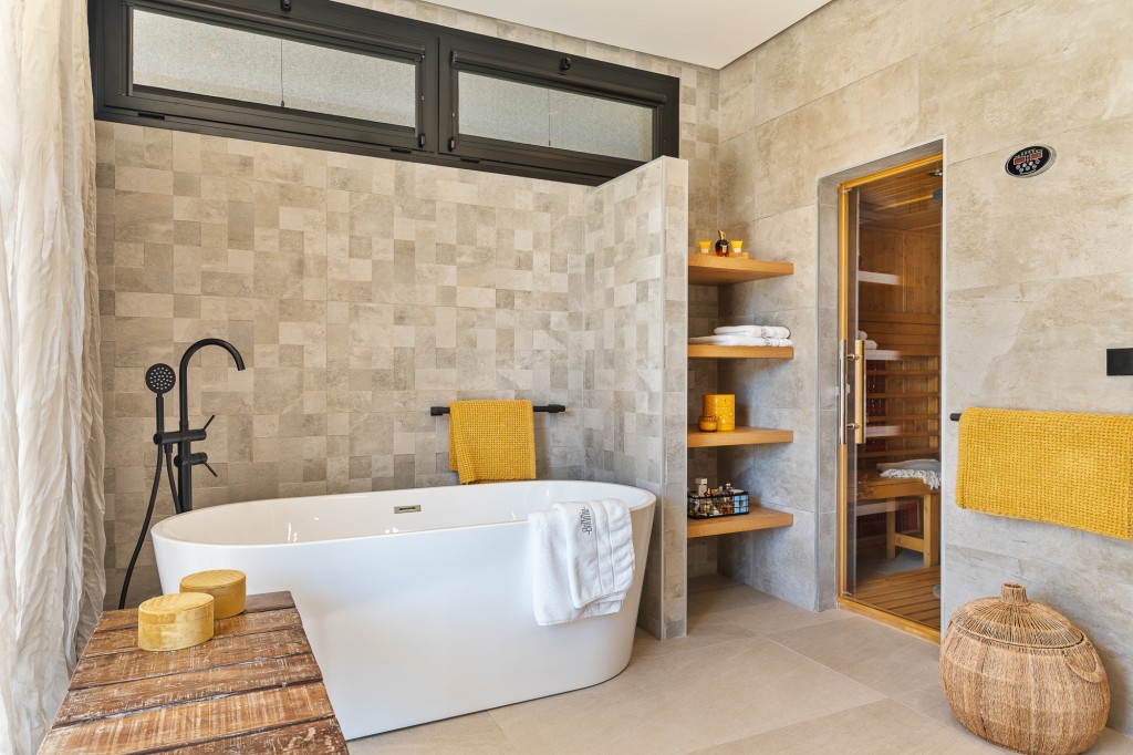 xlarge_CBNAAP1848_50066_V0_DD35