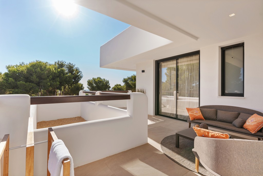 xlarge_CBNAAP1848_50075_V0_24E3