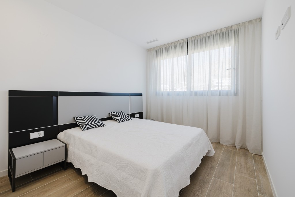 xlarge_CBNAAP1857_52620_V0_A75E