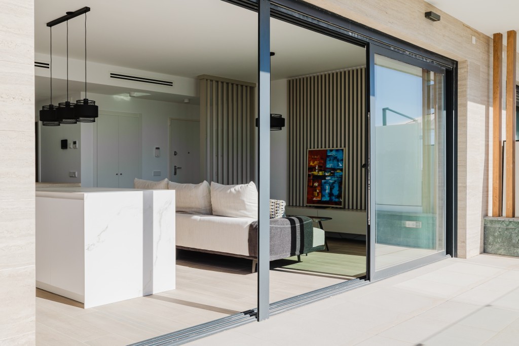 xlarge_CBNAAP1857_52635_V0_01A4