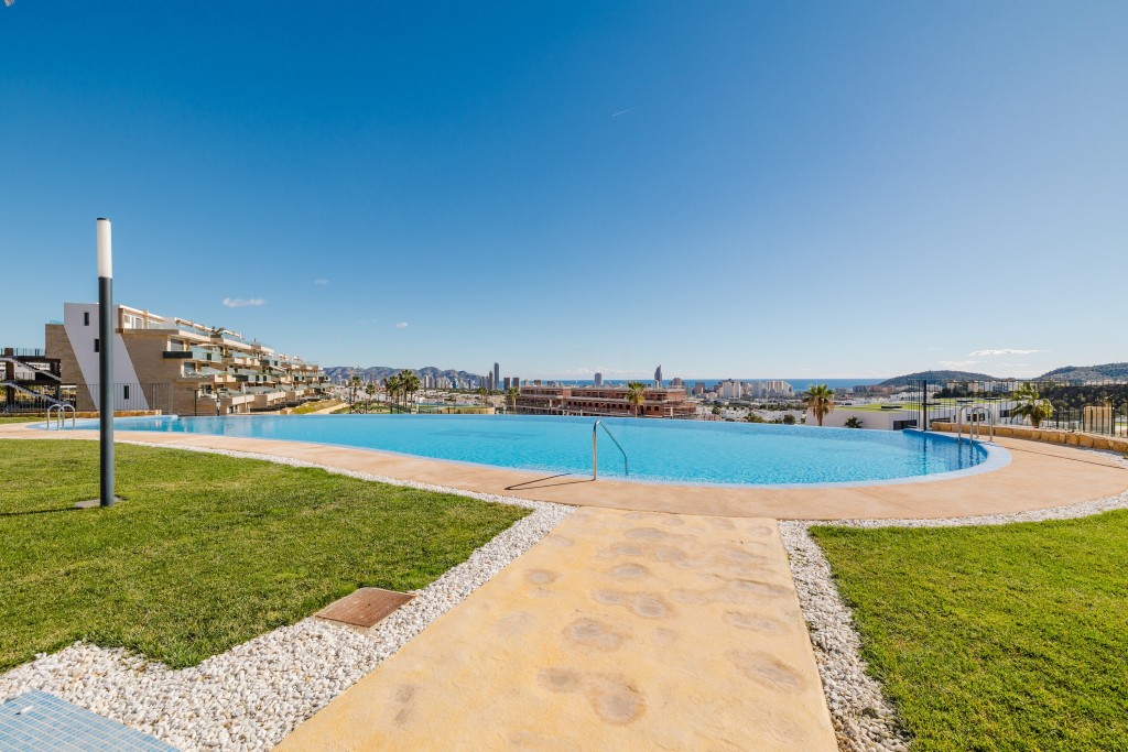 xlarge_CBNAAP1857_52641_V0_784D