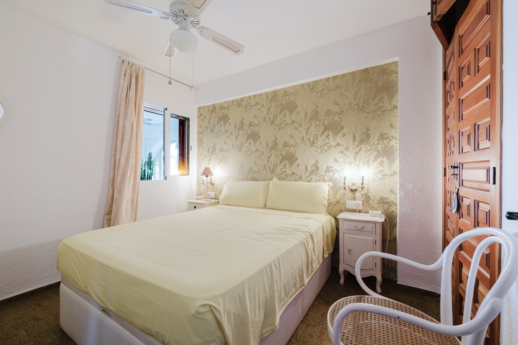 xlarge_CBNAAP1918_52208_V0_1F5C