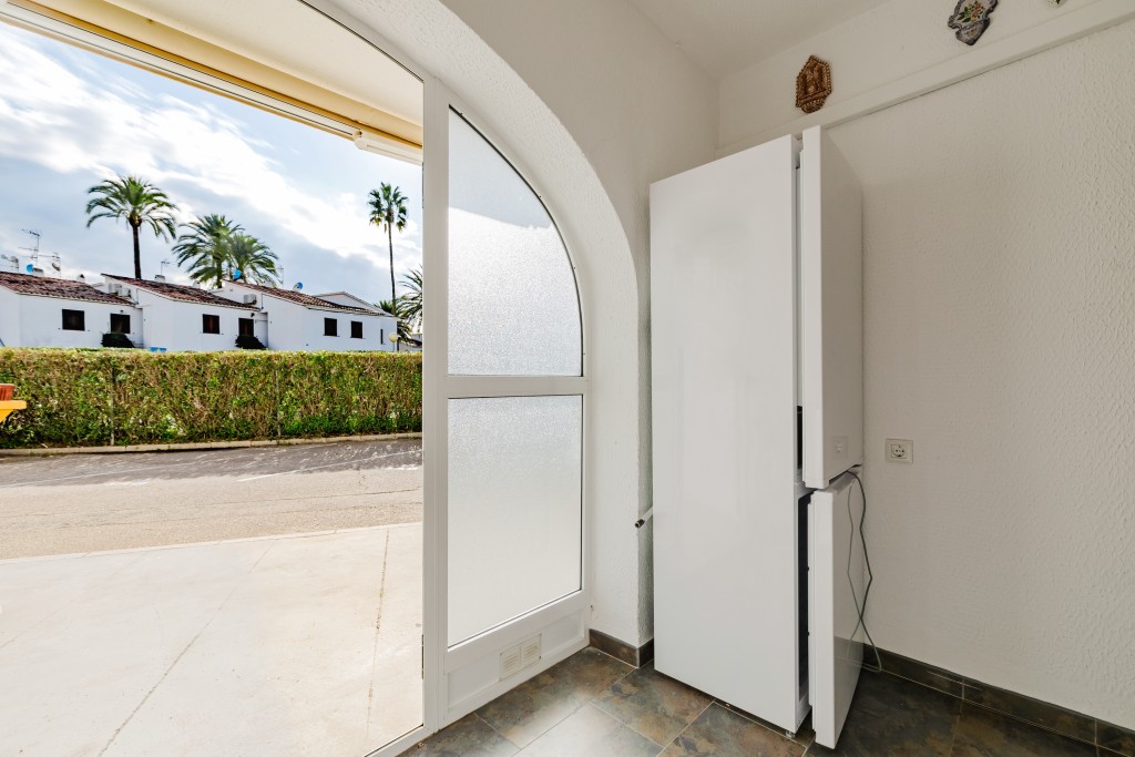 xlarge_CBNAAP1918_52221_V0_8A22