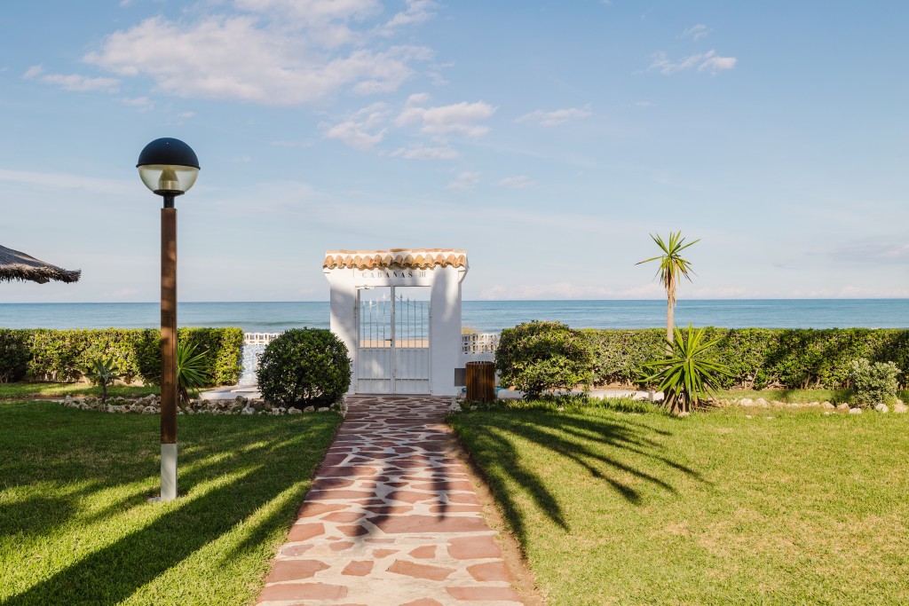 xlarge_CBNAAP1918_52226_V0_D503