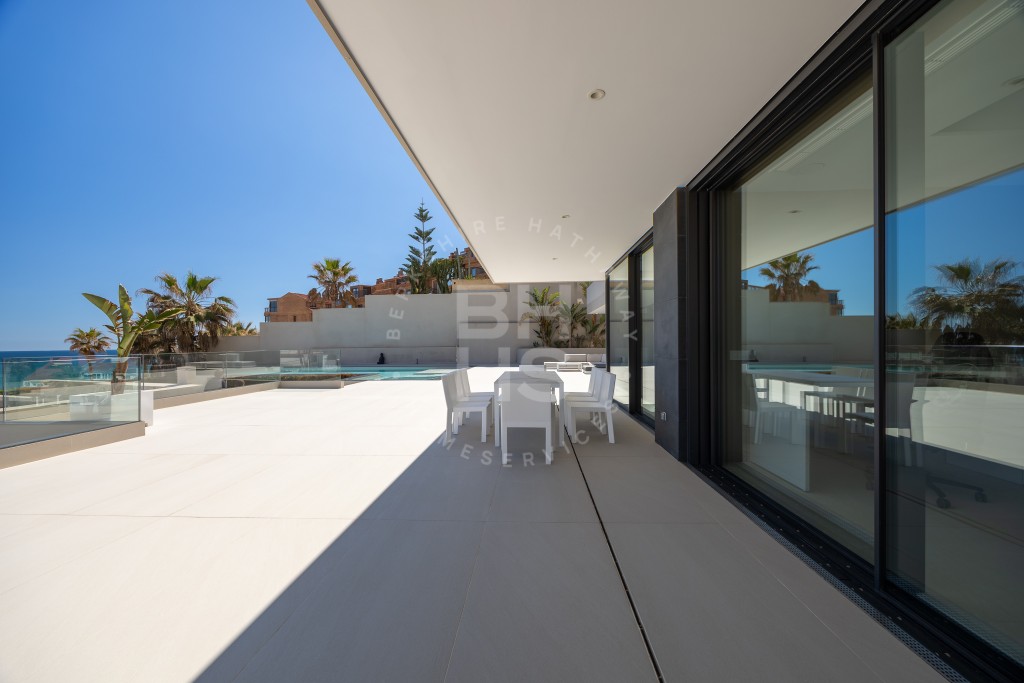 xlarge_CBNAAP1374_38039_V0_3926