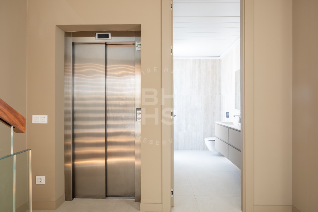 xlarge_CBNAAP1374_38042_V0_649B