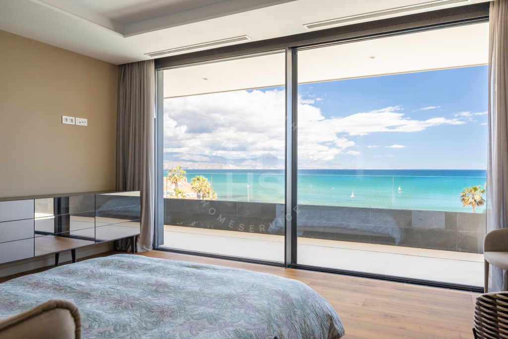 xlarge_CBNAAP1374_38054_V0_91F9