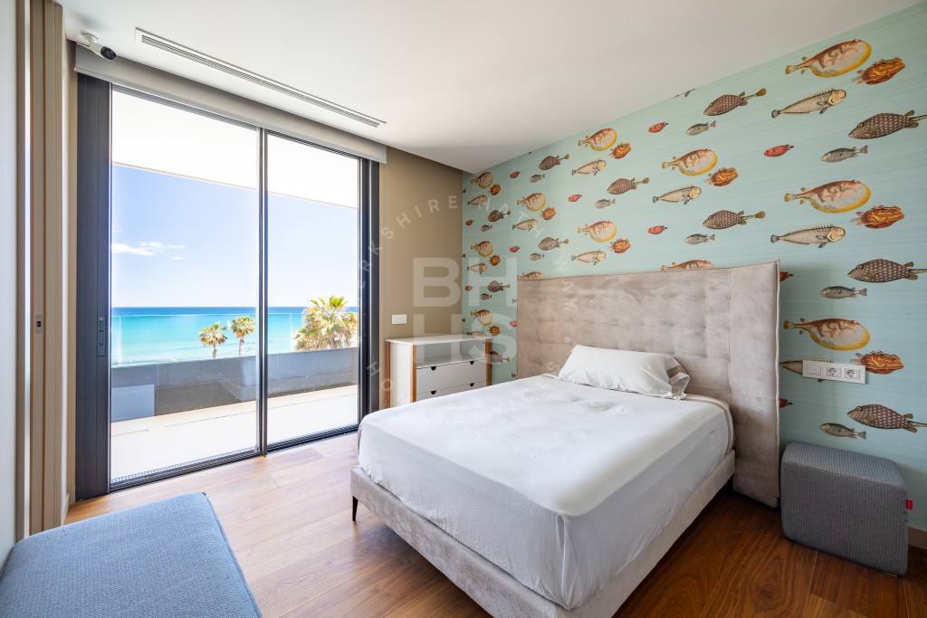 xlarge_CBNAAP1374_38055_V0_3692